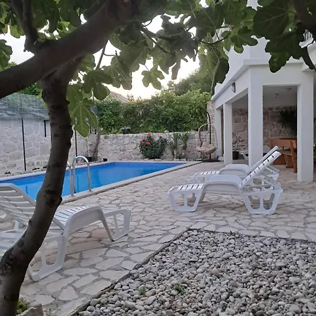 Vila Ivana *